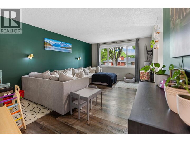 Property Photo: 104 Aitken Crescent BC V2L 4N1