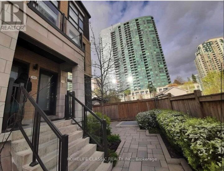 Property Photo: 11 Eldora Avenue 9 ON M2M 0B5