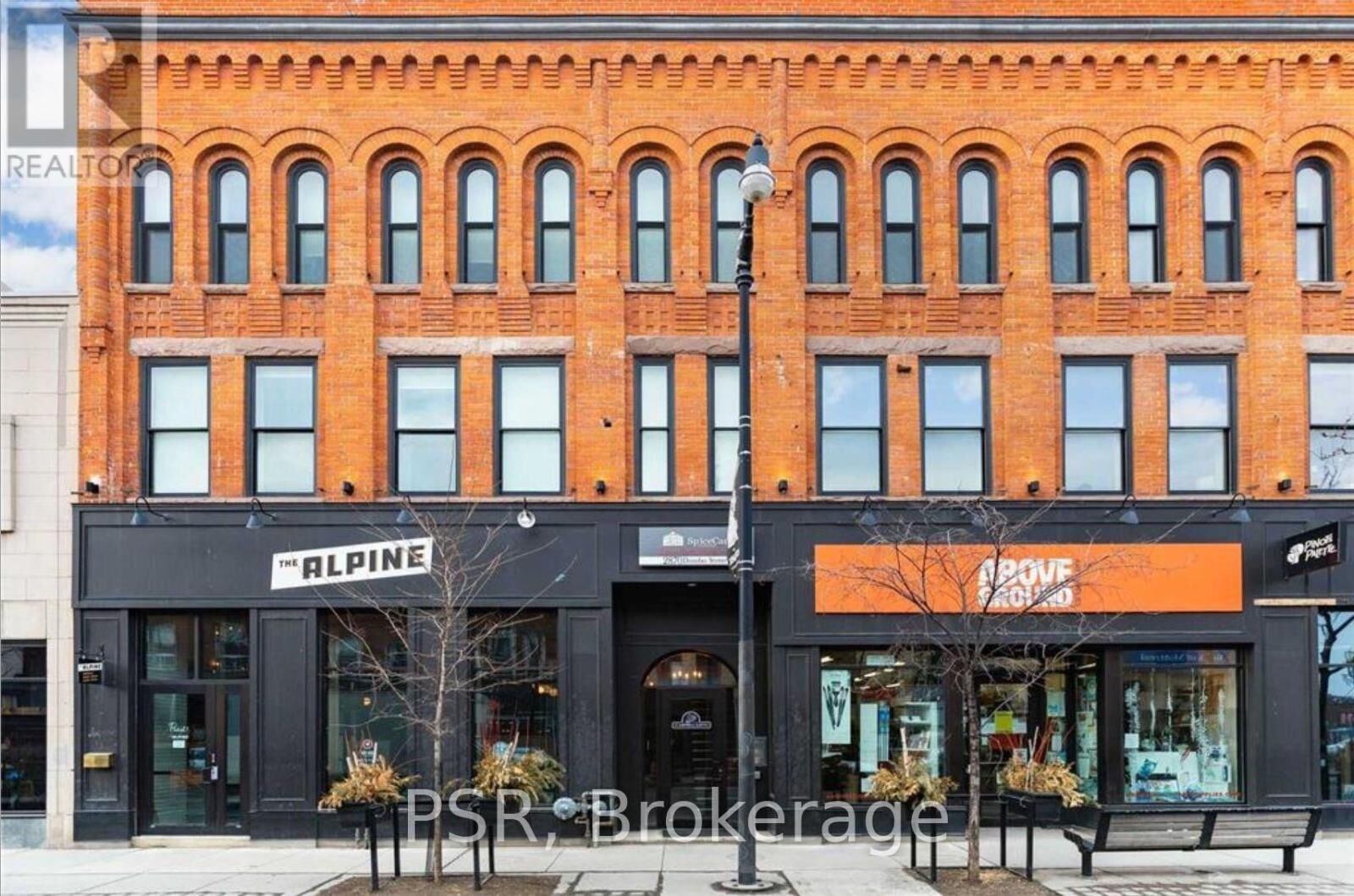 Property Photo:  2870 Dundas Street West 210  ON M6P 1Y8 