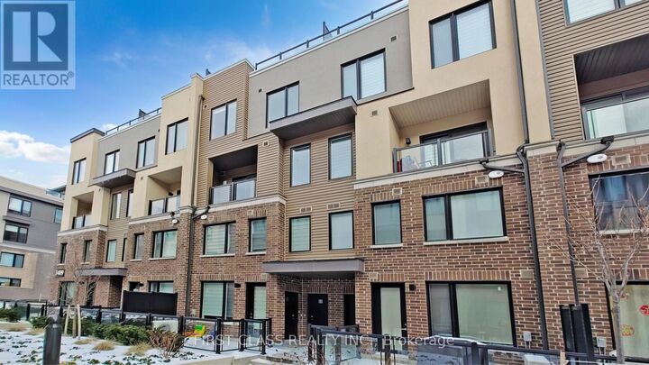 Property Photo: 3409 Ridgeway Drive 13 ON L5L 0B9