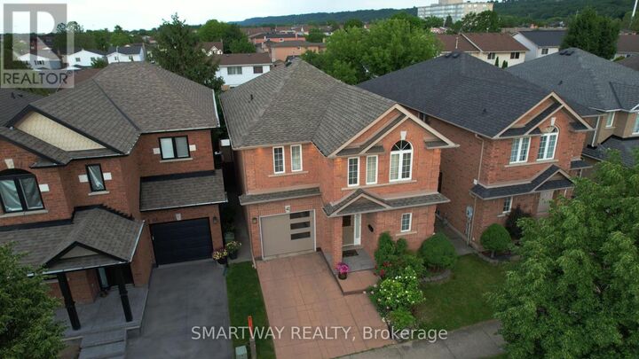 Property Photo:  42 Peachwood Crescent  ON L8E 5Z8 