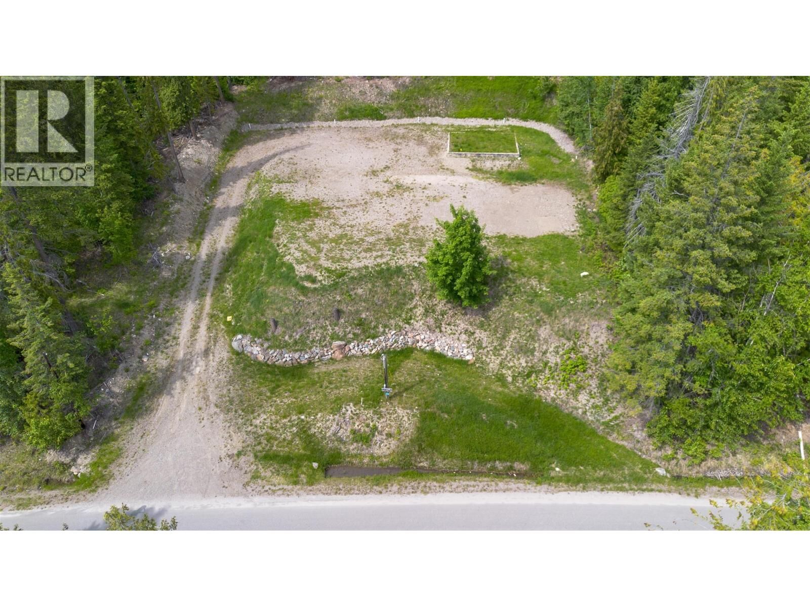 Property Photo:  7503 Estate Drive  BC V0E 1M8 