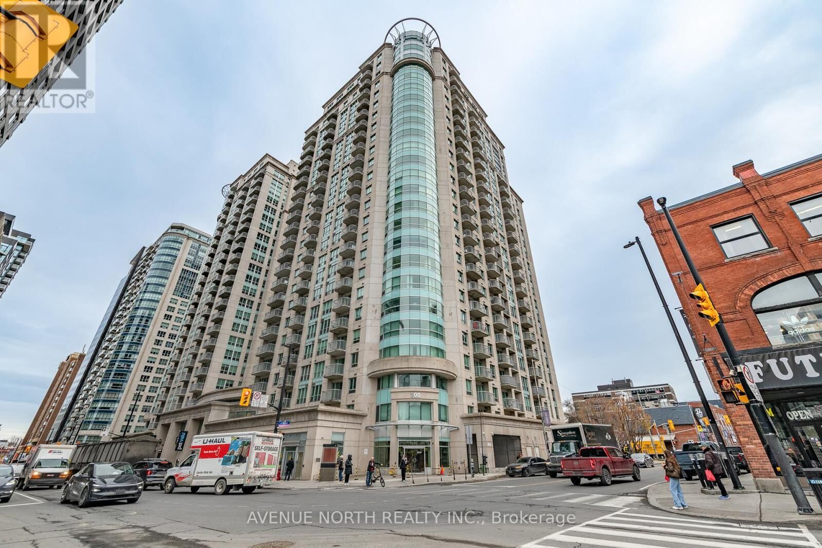 Property Photo:  200 Rideau Street 912  ON K1N 5Y1 
