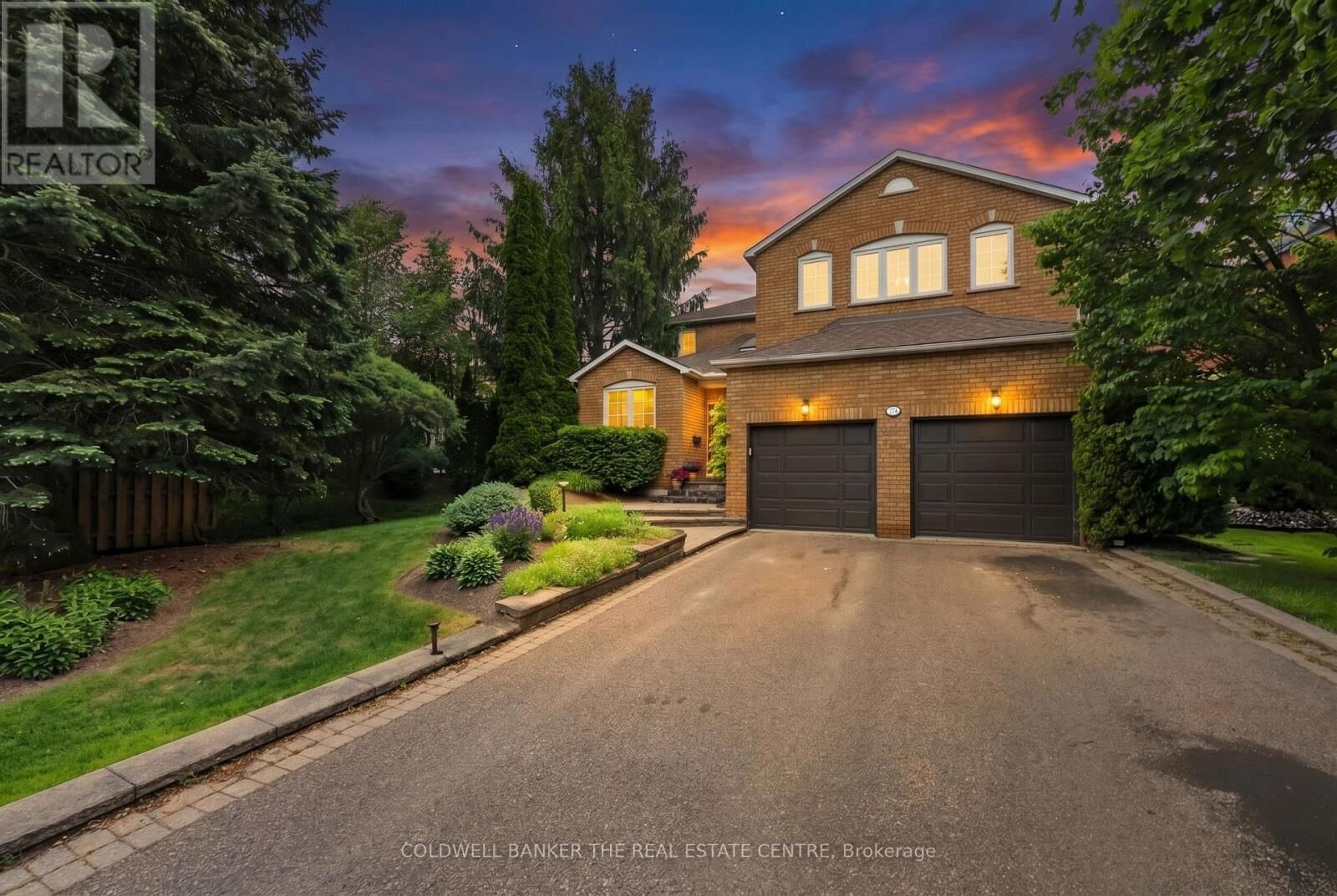Property Photo:  274 Kirby Crescent  ON L3X 1H4 