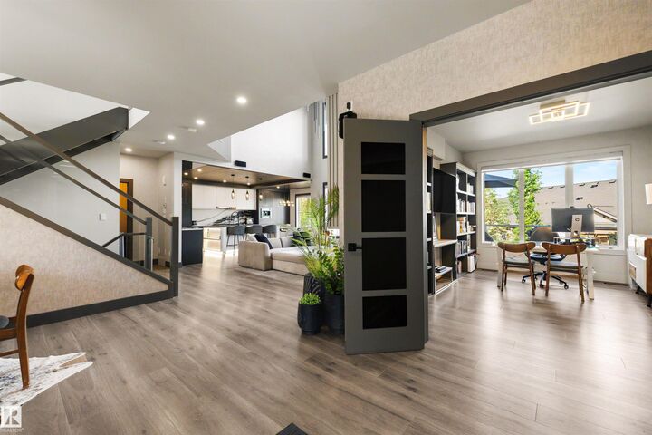 Property Photo:  4376 McClung Crescent NW  AB T6R 0M8 