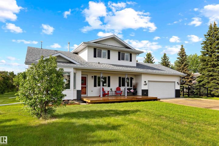 Property Photo:  55319 Rge Road 223 39  AB T8L 5E3 