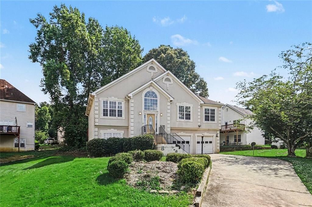 Property Photo:  715 Sylvia Court  GA 30296 