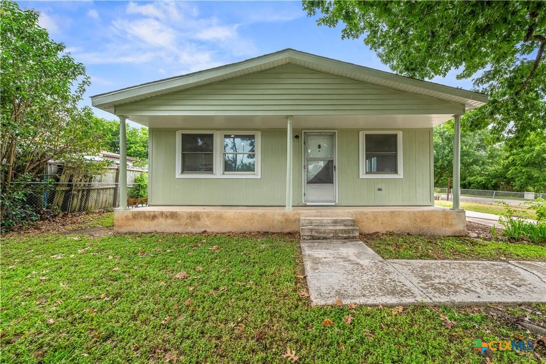 Property Photo: 1101 Anna Lee Drive TX 76549