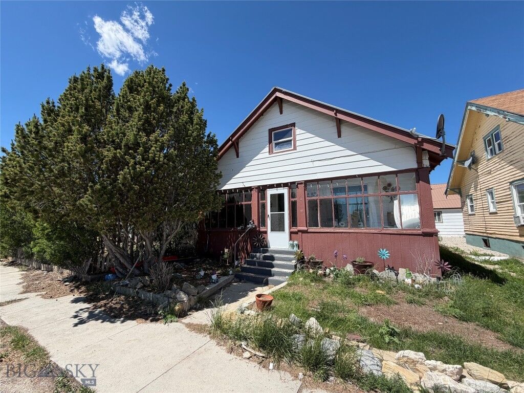 Property Photo:  4 Chestnut  MT 59711 