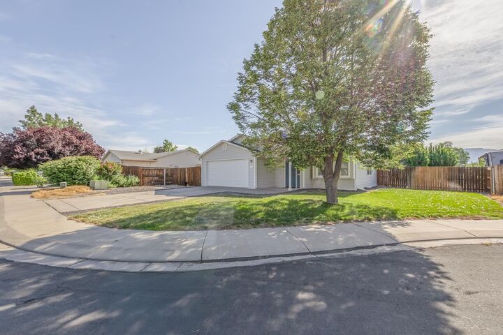 Property Photo:  430 Countryside Lane  CO 81504 