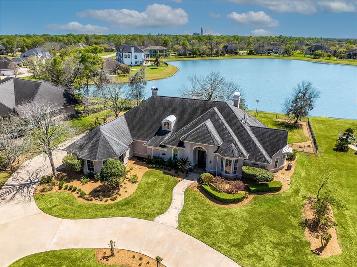 Property Photo:  843 Royal Lakes Boulevard  TX 77469 
