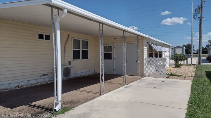 Property Photo:  3133 San Francisco Lane  FL 33870 