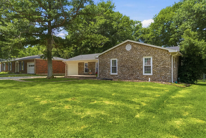 Property Photo: 147 Meadowbrook Drive KY 40601