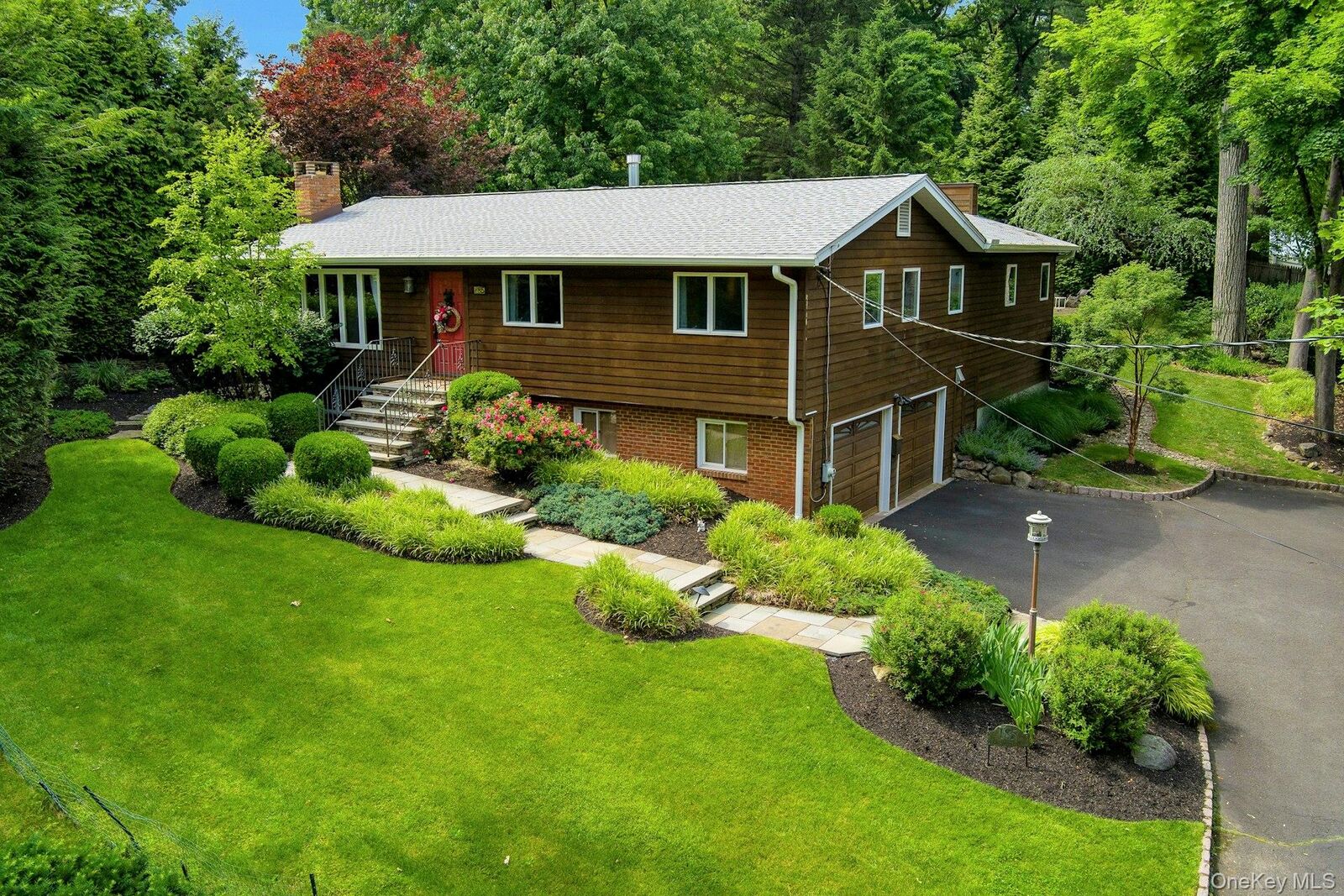 Property Photo: 185 N Lincoln Street NY 10965