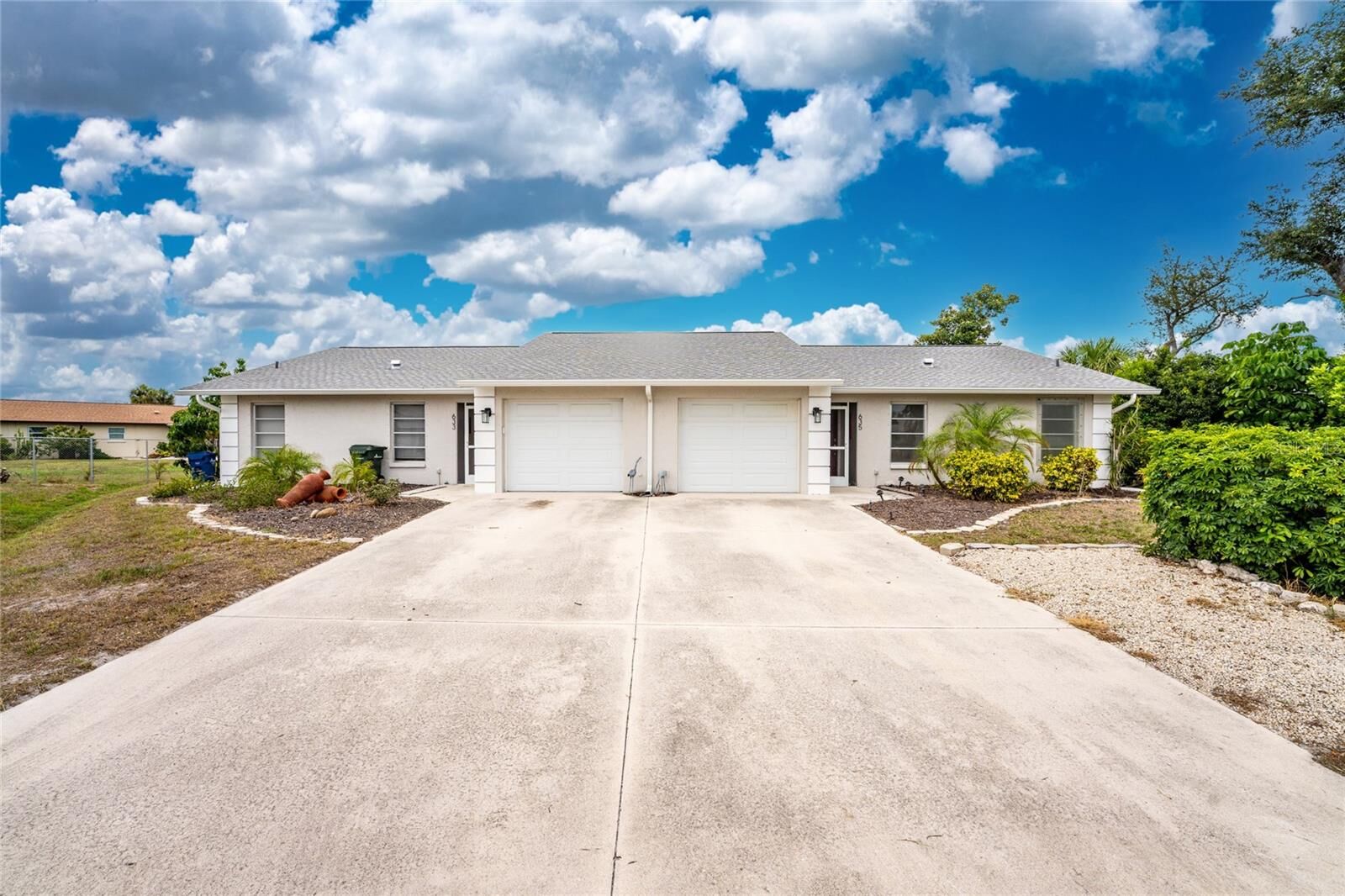 Property Photo:  633 Harvey Street  FL 34223 