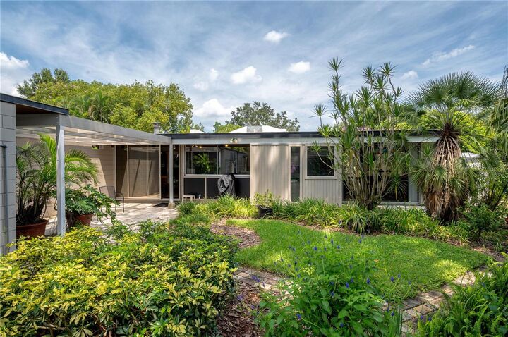 Property Photo: 1549 Drexel Ave NE FL 33881