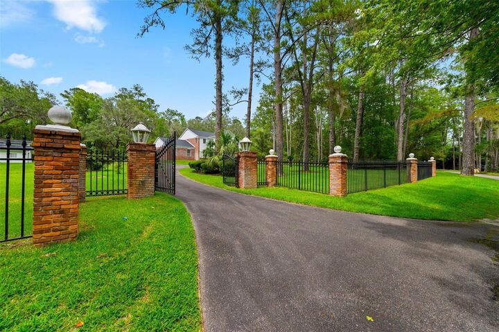 Property Photo:  7216 NW 20th Place  FL 32605 