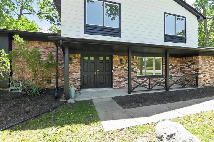 Property Photo: 2049 Shore Hill Drive MI 48323