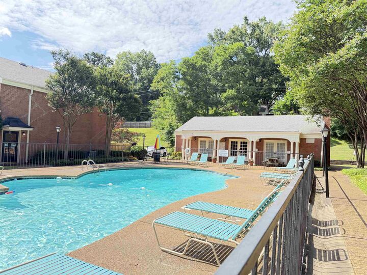 Property Photo:  5718 Quince Rd 13  TN 38119 