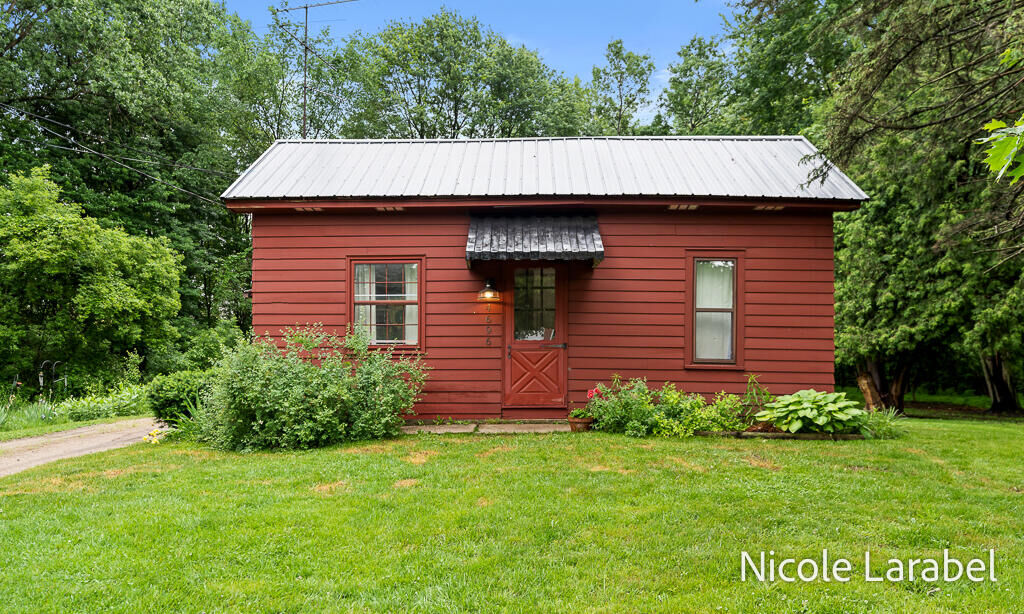 Property Photo: 4696 16 Mile Road NE MI 49319