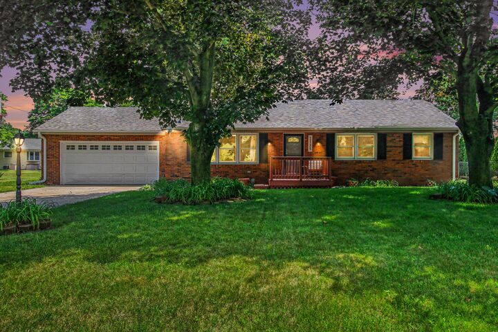 Property Photo: 2125 Pawnee Path MI 49127