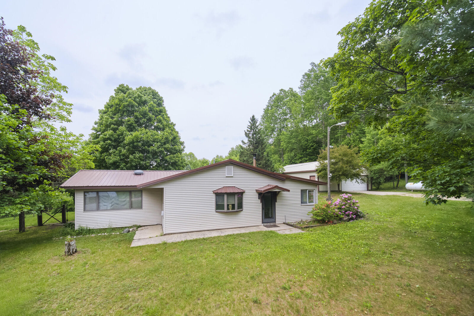 Property Photo: 6712 Lumley Road MI 49614