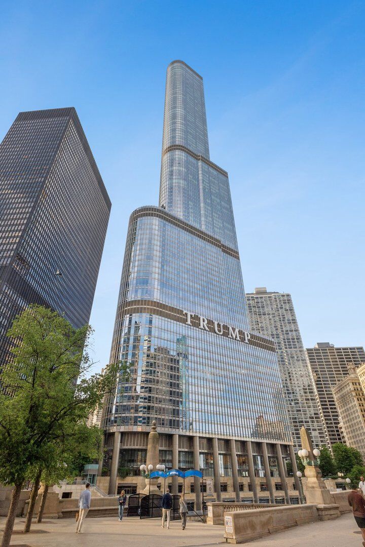 Property Photo: 401 N Wabash Avenue 2138 IL 60611