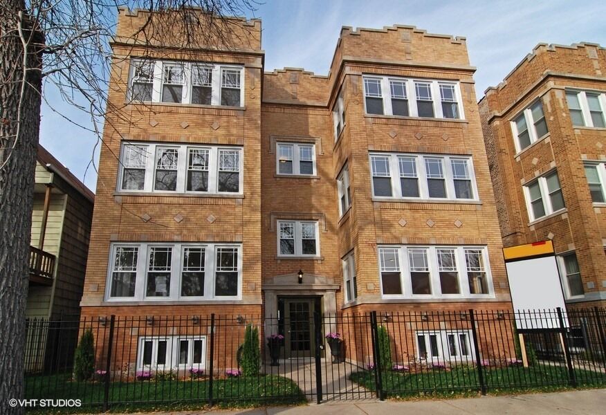 Property Photo:  2540 W Winnemac Avenue 2  IL 60625 