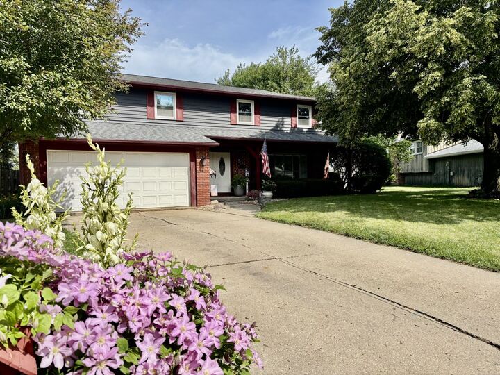Property Photo:  7 Westminster Drive  IL 61362 