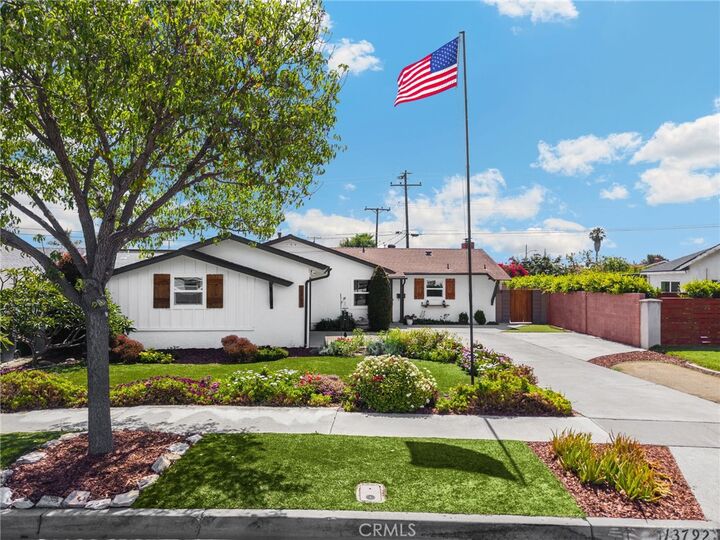 Property Photo:  13792 Willow Lane  CA 92683 