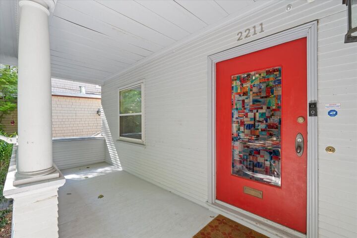 Property Photo:  2211 H Street  CA 95816 