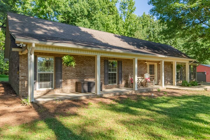 Property Photo:  812 Good Hope Rd  TN 38468 