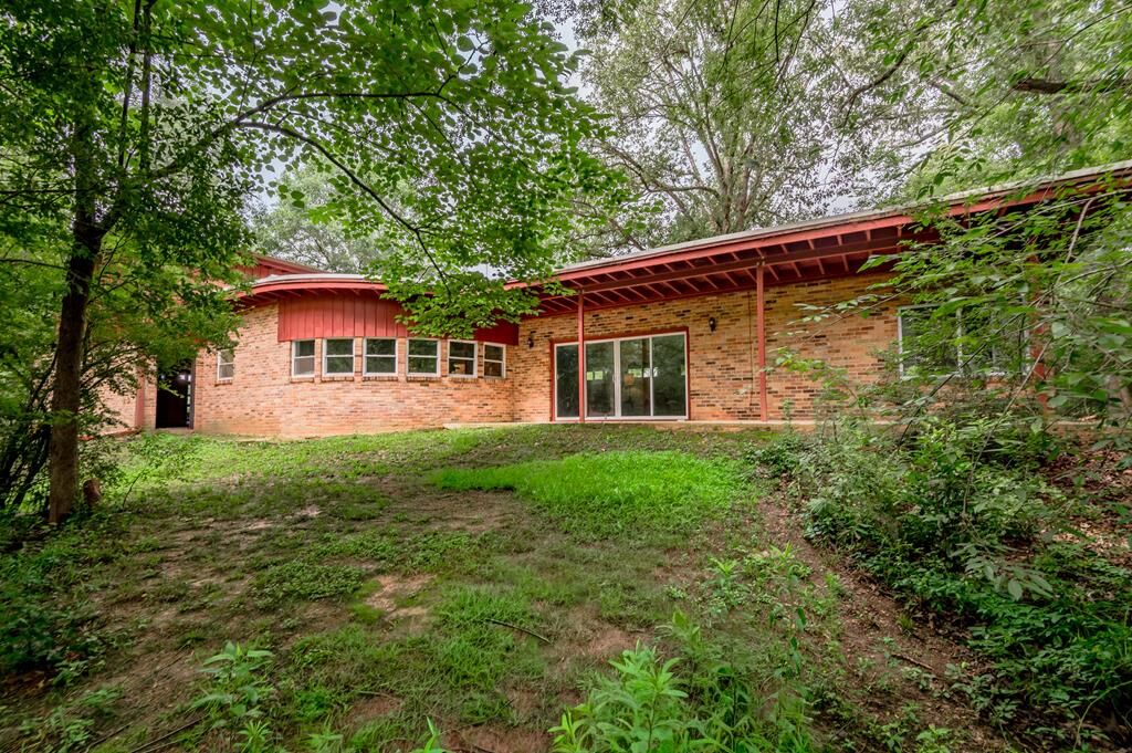 Property Photo:  1121 N Fm 95  TX 75946 