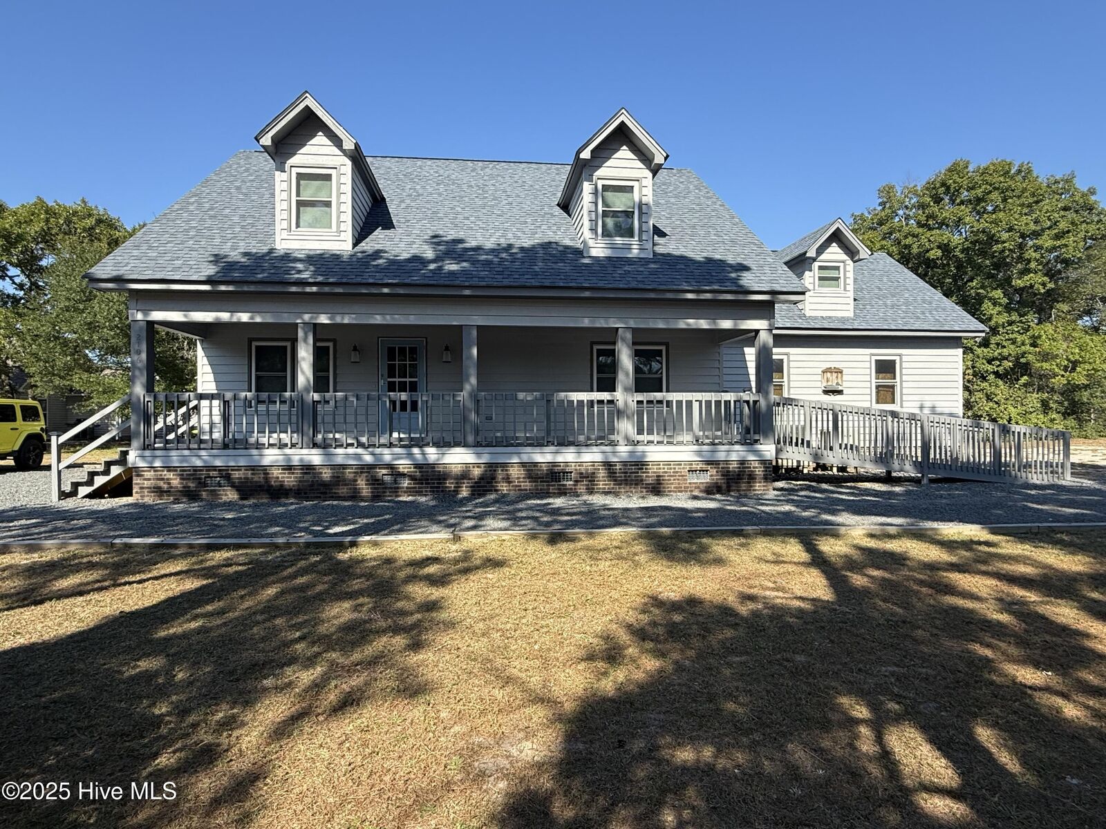Property Photo: 2106 E Oak Island Drive NC 28465