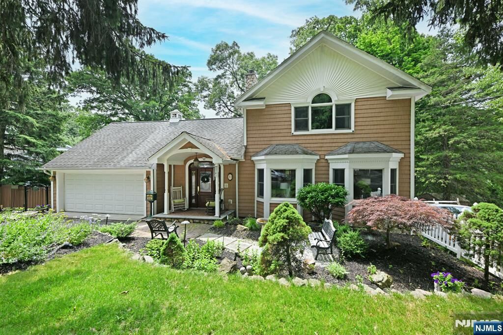 Property Photo:  8 Myrtle Street  NJ 07645 