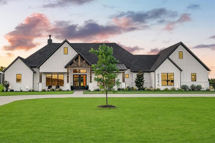 Property Photo: 6546 County Road 1103 TX 75009