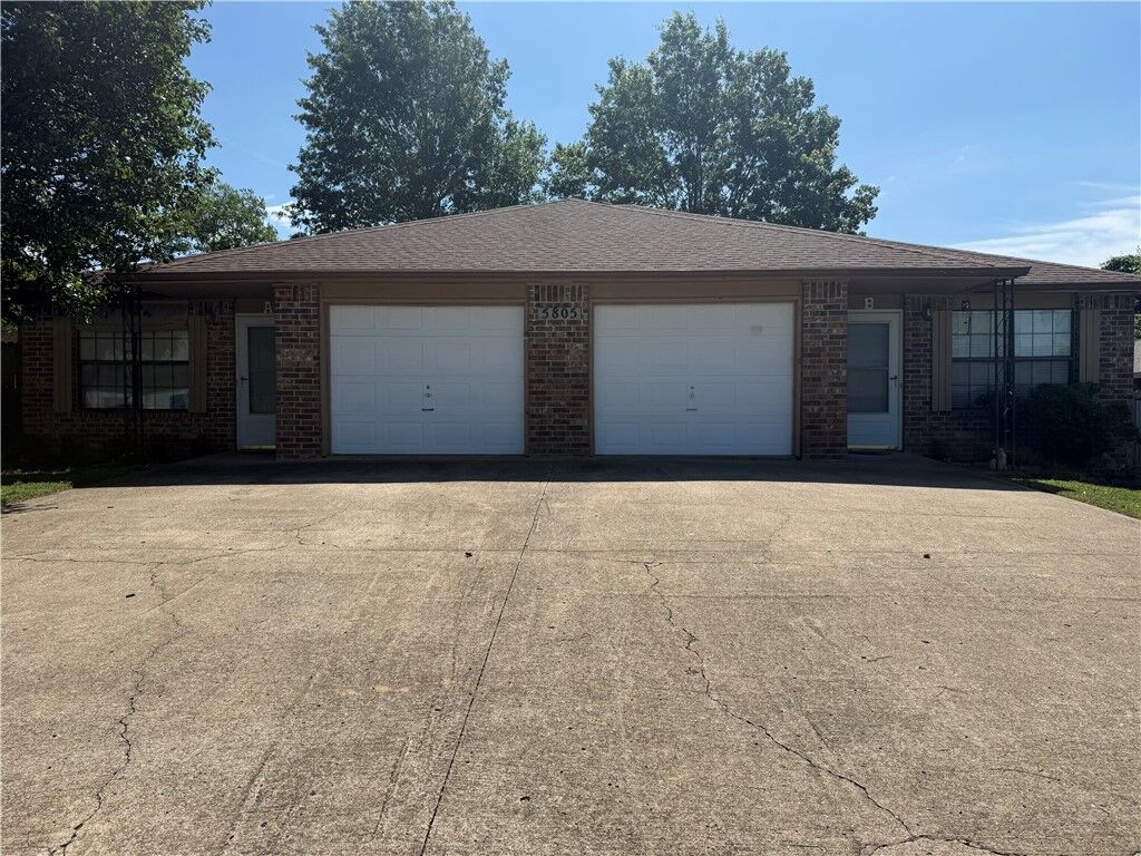 Property Photo:  5805 Samantha Street  AR 72704 