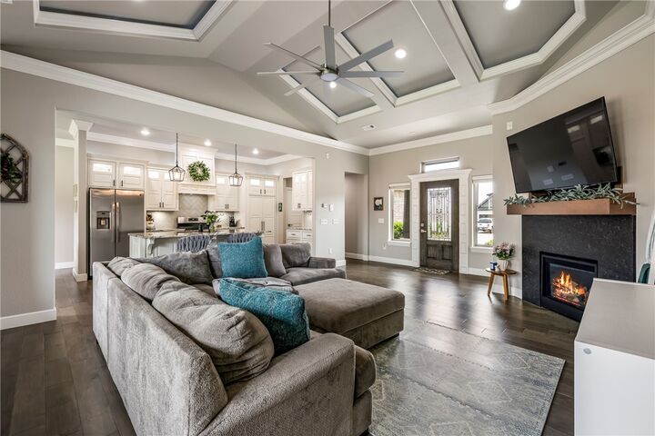 Property Photo: 620 Chaparral Street AR 72719