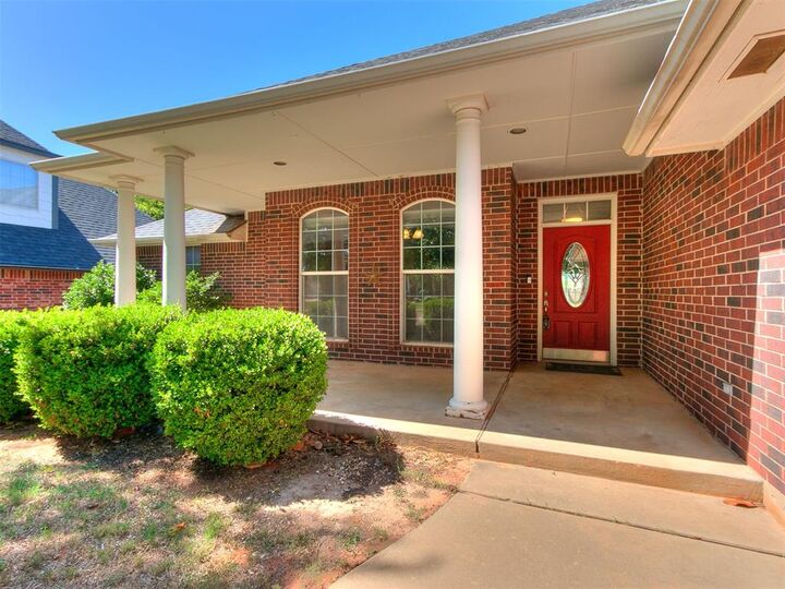 Property Photo: 309 E Richmond Terrace OK 73064