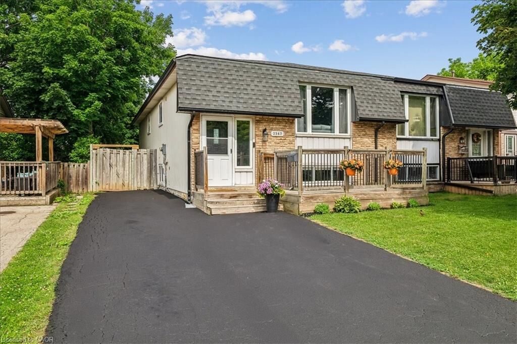Property Photo:  2367 Middlesmoor Crescent  ON L7P 3X4 