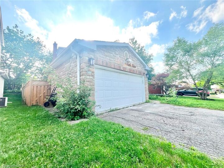 Property Photo: 289 Westvale Drive ON N2T 2B2