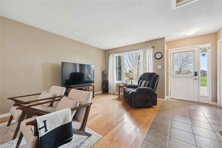 Property Photo:  105 Spencer Drive  ON N0B 1S0 