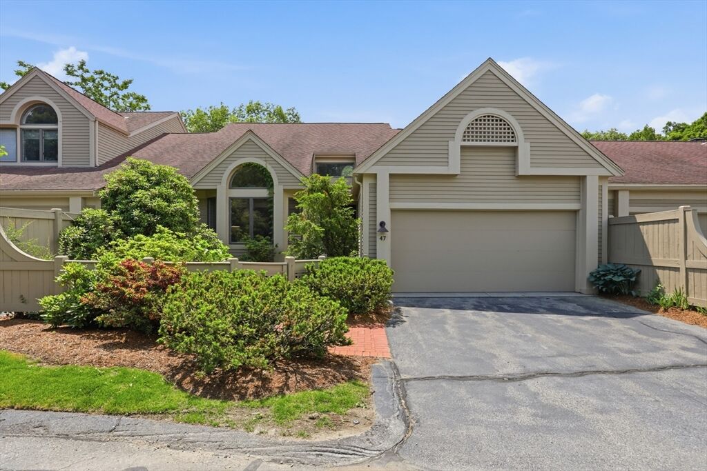 Property Photo:  7 Wainwright Road 47  MA 01890 