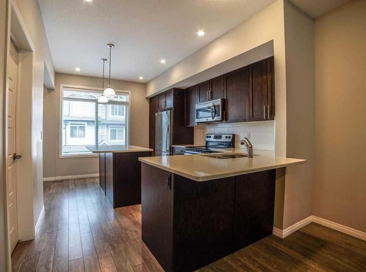 Property Photo:  280 Williamstown Close NW 1407  AB T4B 4B6 