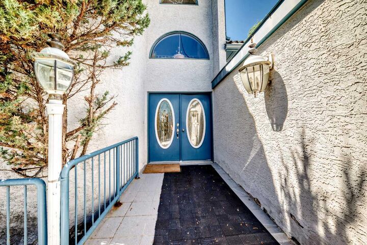 Property Photo: 55 Signal Ridge Place SW AB T3H 2P2