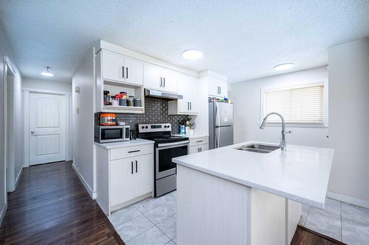 72 Faldale Close NE — photo 1