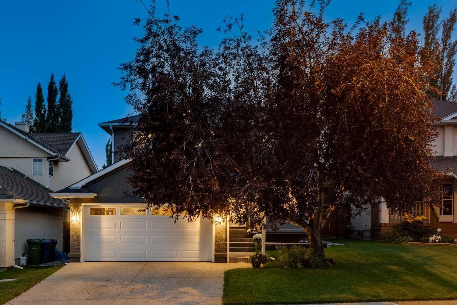 Property Photo:  274 Mt Assiniboine Place SE  AB T2Z 2N5 