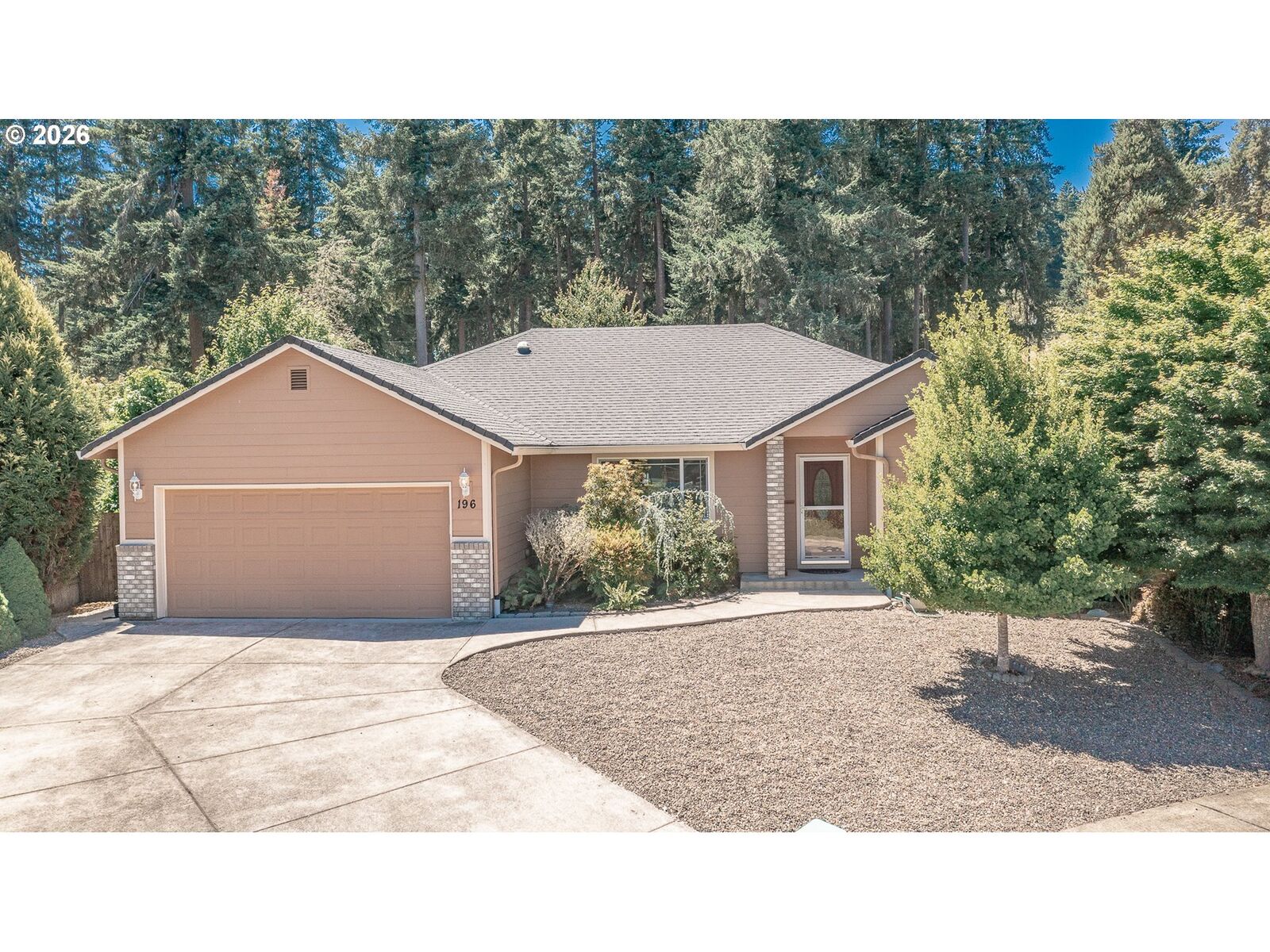 Property Photo: 196 Buttercup Loop OR 97424