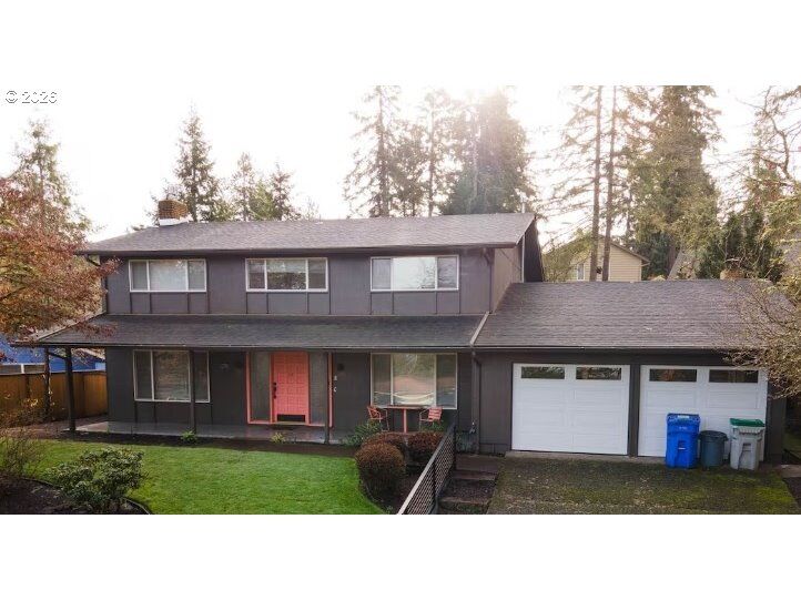 Property Photo:  1520 W 28th Pl  OR 97405 