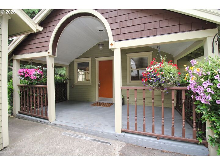 Property Photo: 3149 NE 103rd Pl OR 97220